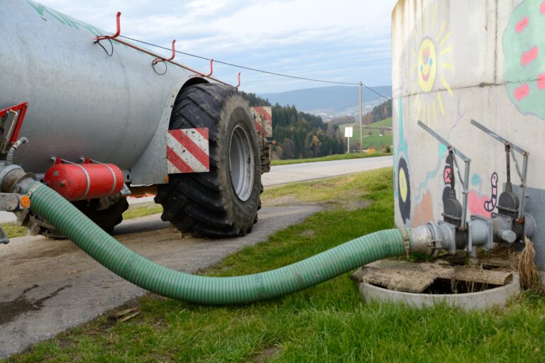 image of a tanker removing waste water from the septic tank
